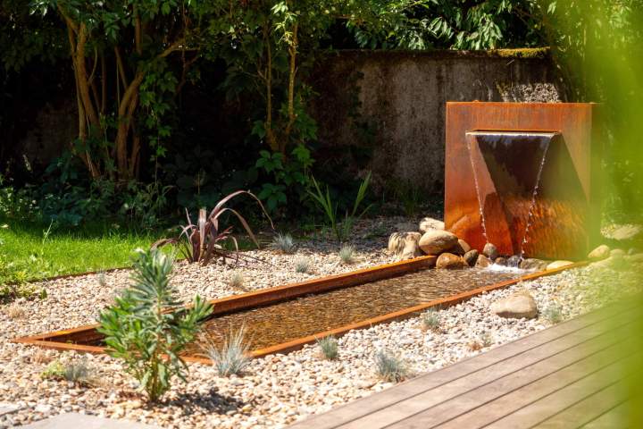 Fontaine en acier corten